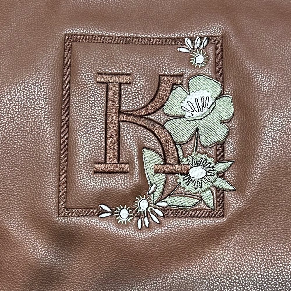 Square Tote - Picture 2 of 8